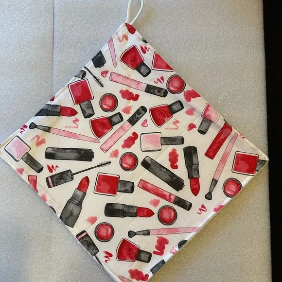 NEW! Handmade Softy Cloth Chic Makeup Print - Picture 1 of 5